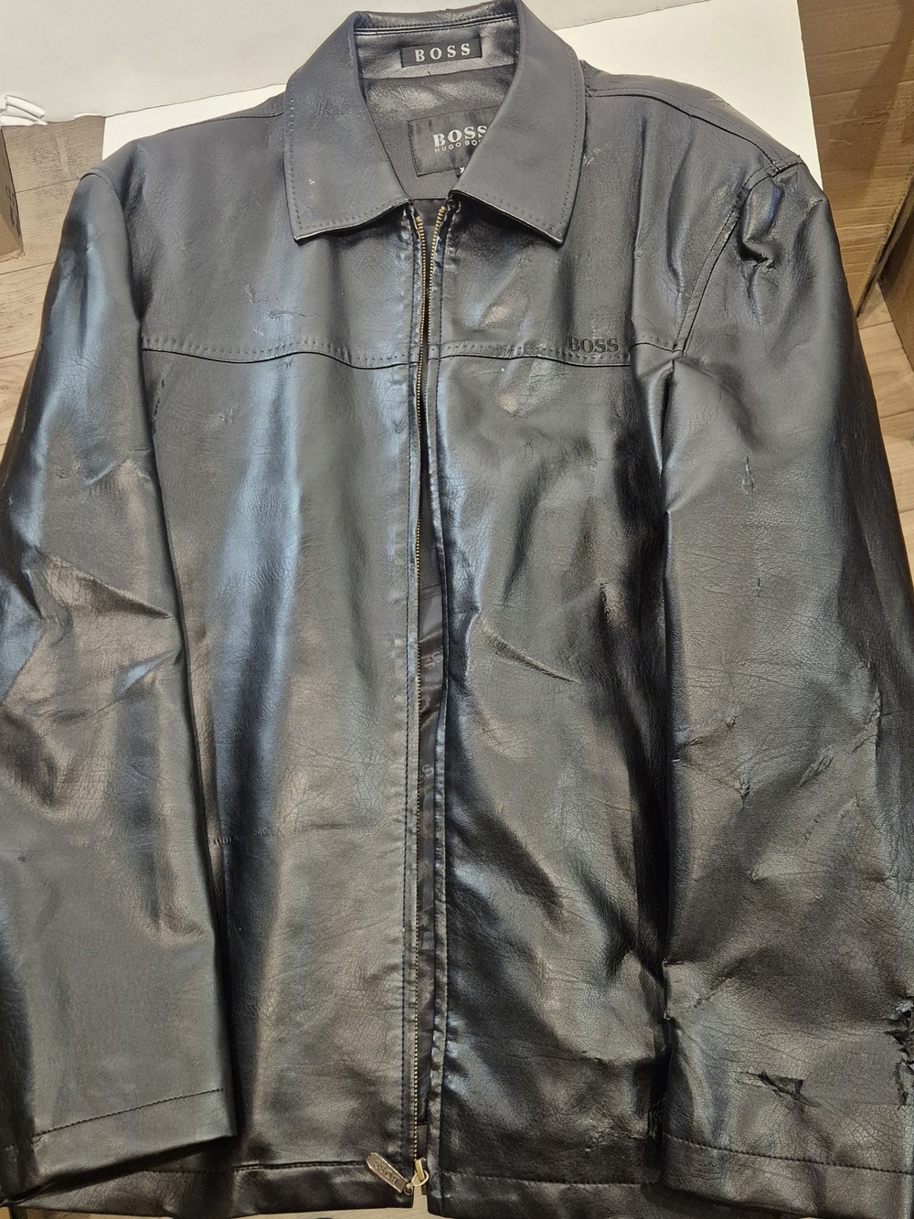 BOSS Damaged Men's Black Leather XL Extra Large (P62)